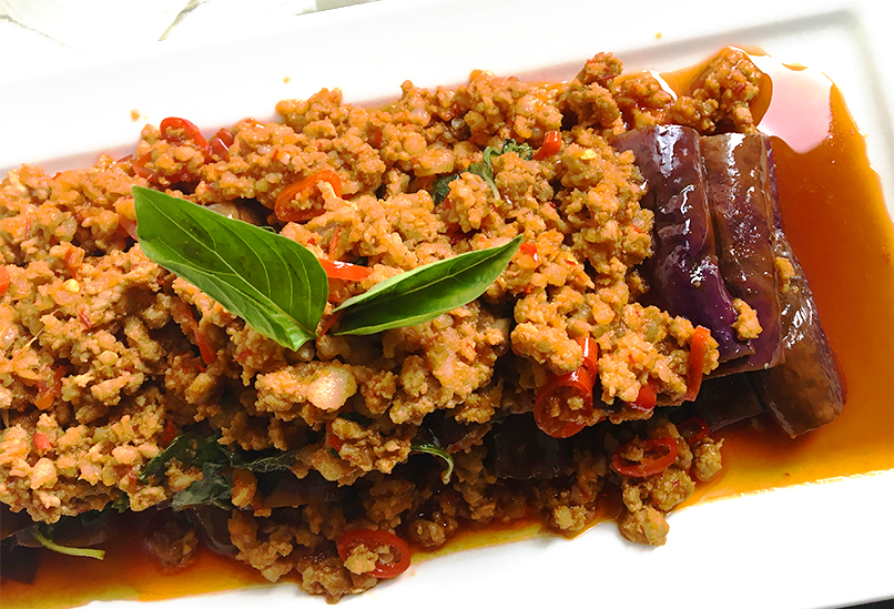 東方紅椒醬魚香茄子, 橄欖油
