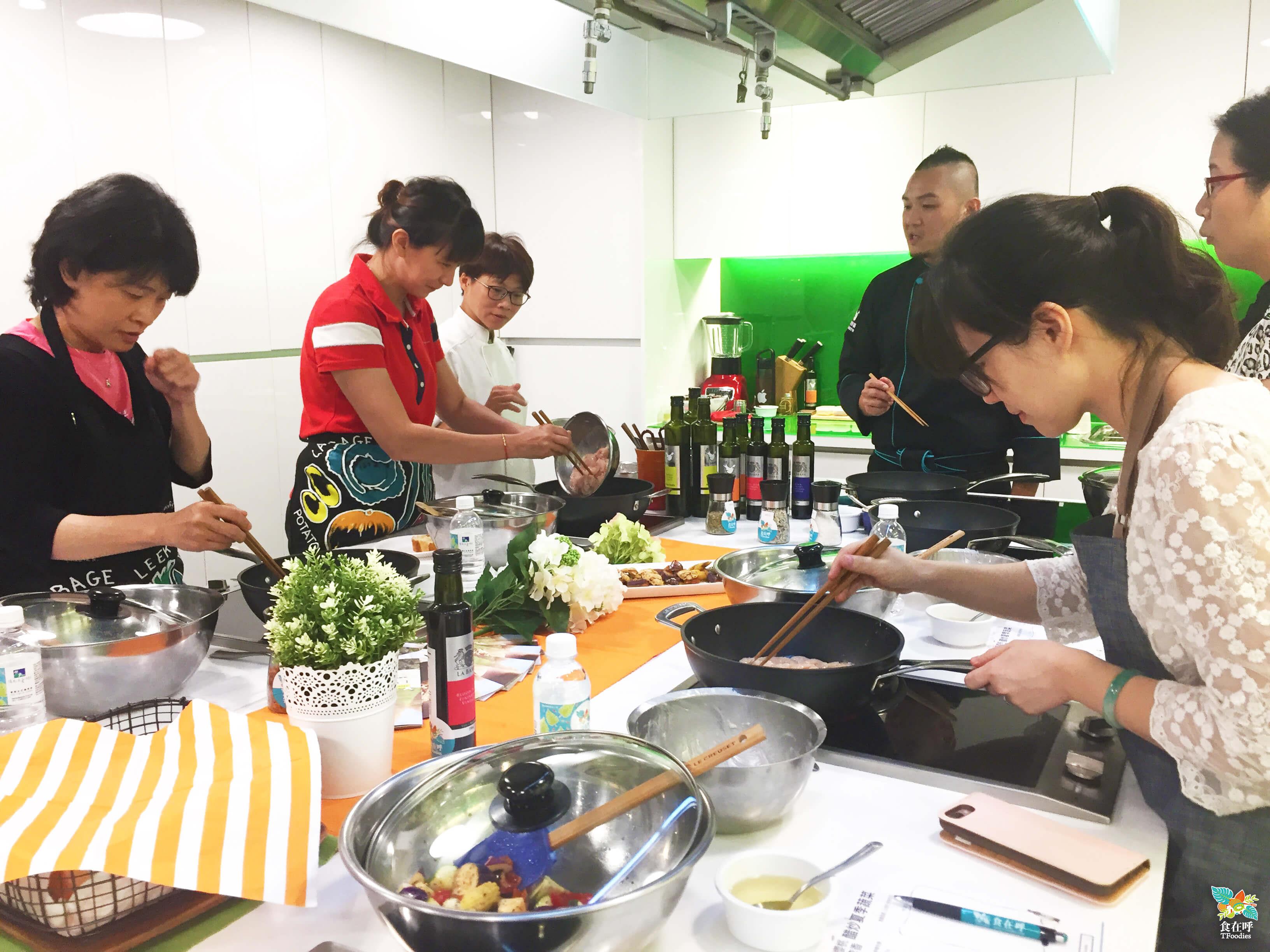 台中大遠百x食在呼 料理廚藝課 活動照片 2